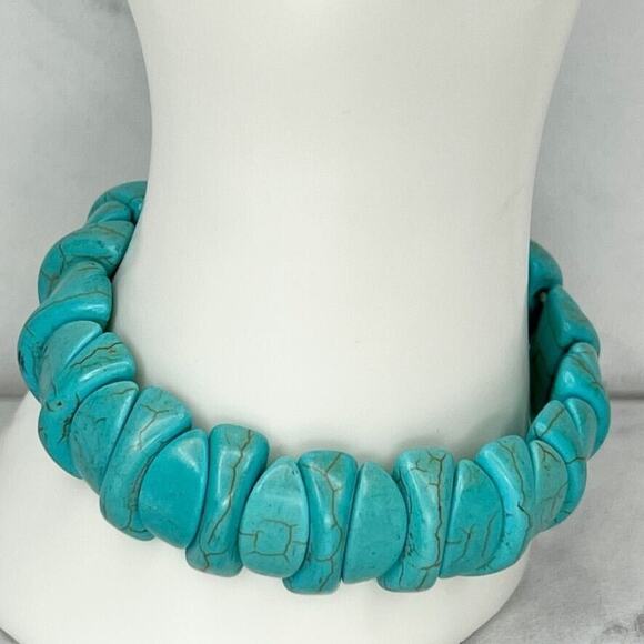 Faux Turquoise Beaded Stretch Bracelet - Picture 4 of 6